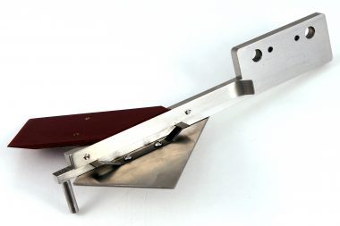 SCRAPER BRACKET ASSEMBLY